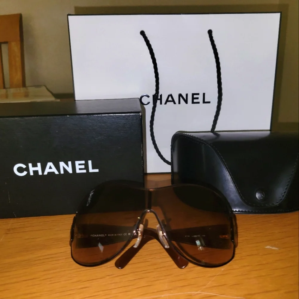 CHANEL Sunglasses with Case, Box, and Shopping Bag - Picture 2 of 9